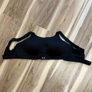 Under Armour Black Low-Profile Sports Bra with Light Padding